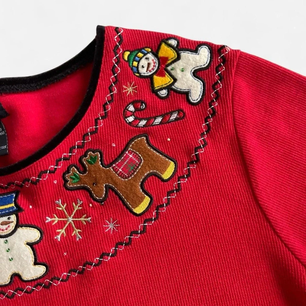 Vintage Moving Bleu Red Ribbed Long Sleeve Shirt Embroidered Christmas Designs - Picture 4 of 7